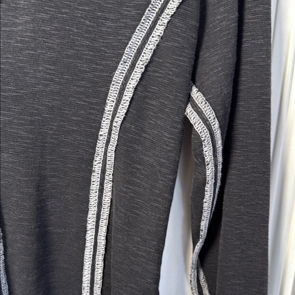 Pilcro Black Long Sleeve Women's Top - Picture 3 of 8